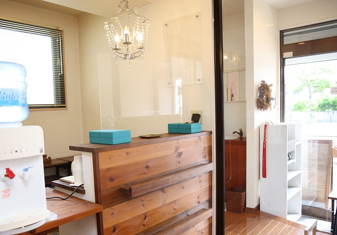 スタジオのフロント受付